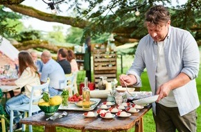 RTL Living: Neue Koch-Serie: "Jamie Oliver: Together - Alle an einem Tisch" / Jamie feiert bei RTL Living in einer Deutschlandpremiere ein Fest des guten Essens / Preview im Media Hub