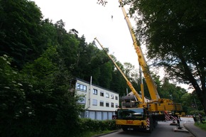 KFV-CW: Bäume drohten auf Haus zu stürzen

Keine Verletzten - Höhenrettungsgruppe Calw im Einsatz