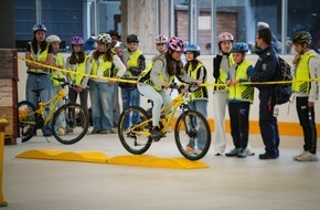 Touring Club Schweiz/Suisse/Svizzero - TCS: 170 Kinder verbessern ihre F&auml;higkeiten auf dem Velo