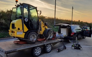 Polizeiinspektion Stade: POL-STD: Radlader in Harsefeld unterschlagen - Baumaschine im Bereich Dresden auf der Autobahn sichergestellt