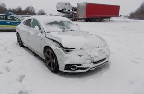 Polizeiinspektion Cuxhaven: POL-CUX: PKW auf Autobahnparkplatz "gefunden"