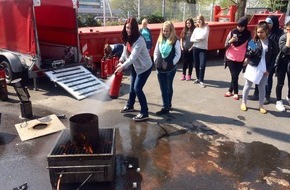 Feuerwehr Erkrath: FW-ME: Girlsday bei der Feuerwehr Erkrath