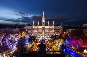 Wiener Christkindlmarkt: Weihnachtsflair vor dem Wiener Rathaus