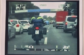 Polizeidirektion Bad Segeberg: POL-SE: Pinneberg / Halstenbek / BAB 23 - Bildung der Rettungsgasse auf Autobahnen - Polizei kontrolliert und stellt Verstöße durch Motorräder fest