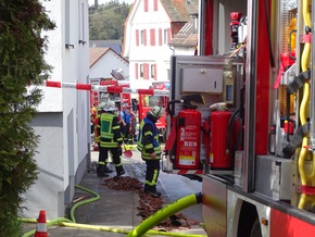 KFV-CW: Dachstuhlbrand in Althengstett-Ottenbronn Photovoltaikanlage ist Herausforderung für Feuerwehr