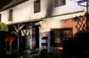 Feuerwehr R&ouml;srath: FW R&ouml;srath: Brand an Wohngeb&auml;ude in Forsbach