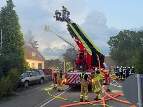 KFV Bodenseekreis: Großbrand in Obereisenbach zerstört Werkstatt und Wohnhaus