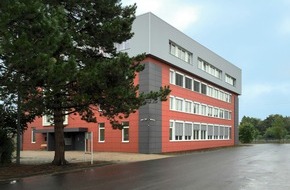 Ludwig Fresenius Schulen: 30 Jahre Ludwig Fresenius Schulen Leer: Tag der offenen T&uuml;r mit DKMS-Aktion