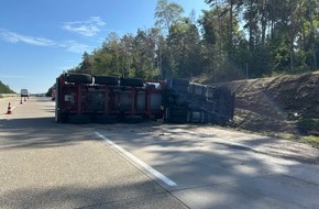 Polizeiautobahnstation Kaiserslautern und Zentrale Verkehrsdienste: POL-PASTKL: Tanklastzug kippt auf die A 6