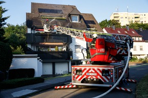 FW-MK: Arbeitsintensiver Tag für die Feuerwehr Iserlohn Feuer auf Balkon, Brandgeruch in Hennen, Kritischer Wohnungsbrand am Dördel