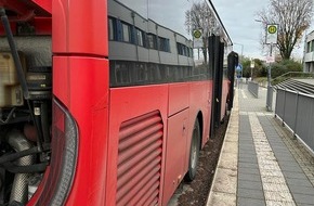 Verkehrsdirektion Mainz: POL-VDMZ: Alzey - Schulbuskontrollen: Weiterfahrt untersagt