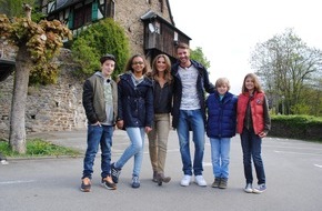 ZDFneo: Kids und Promis machen "Tohuwabohu" / ZDFneo dreht neues Factual-Entertainment-Format (FOTO)