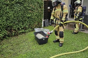 Freiwillige Feuerwehr Menden: FW Menden: Brennender Gasgrill sorgt für Feuerwehreinsatz