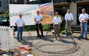 Glasfaser NordWest GmbH & Co. KG: Buxtehude erhält 7.300 Glasfaseranschlüsse