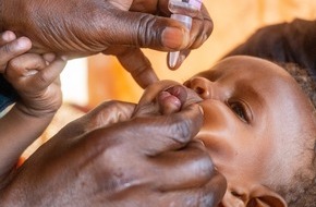 UNICEF Deutschland: UNICEF zum Weltpoliotag: Poliofälle in Krisen- und Konflikt-Ländern in fünf Jahren verdoppelt