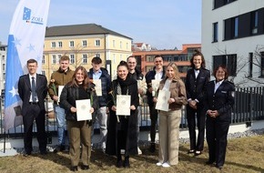 Hauptzollamt Rosenheim: HZA-RO: Neueinstellungen f&uuml;r den gehobenen Dienst beim Hauptzollamt Rosenheim: Sieben Anw&auml;rterinnen und Anw&auml;rter f&uuml;r den gehobenen Dienst frisch vereidigt
