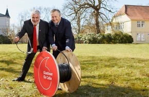 Vodafone GmbH: Schnelle Glasfaser: Celle wird Vodafones erster Gigabit Landkreis