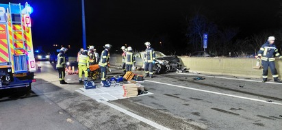 Feuerwehr und Rettungsdienst Bonn: FW-BN: F&uuml;nf Verletzte bei Verkehrsunfall auf der A 565