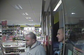 Polizei Rhein-Erft-Kreis: POL-REK: Raubüberfall in Wesseling (Unsere Meldung vom 28.03.07, 12.22 Uhr) Täterfotos