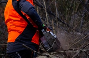 Feuerwehr Iserlohn: FW-MK: Einsatzkräfte für Unwetterlagen mit Holzschäden ausgebildet.