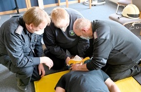 Kreisfeuerwehrverband Rendsburg-Eckernförde: FW-RD: Neue Erste-Hilfe-Ausbildung für die Feuerwehren - RD-Eck übernimmt Vorreiterrolle