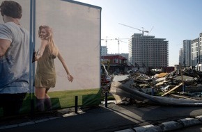 Stadtmuseum Aarau: &laquo;Kupfer, Gold und Widerstand&raquo; &ndash; Fotoreportage von Michael W&uuml;rtenberg (Foyer, Stadtmuseum Aarau)