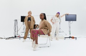 ABOUT YOU SE & Co. KG: #SHAREHERPOWER 2.0: ABOUT YOU lanciert Co-Branded Kampagne und ruft erneut zu Female Empowerment auf