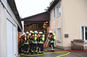 Kreisfeuerwehrverband Pinneberg: FW-PI: Ellerhoop: Feuer in Bunker einer Pelletheizung - Feuerwehr verhindert Großbrand