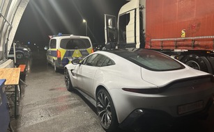 Hauptzollamt Ulm: HZA-UL: Schmuggel/Zoll stoppt Aston Martin V8