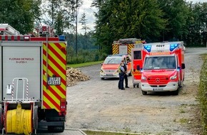 Feuerwehr Detmold: FW-DT: Brennende Gasflasche in Imbissstand - eine verletzte Person