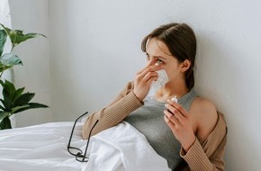 Oehler Web: Pollenzeit und Schlafprobleme? So finden Allergiker mit natürlichen Lösungen endlich Ruhe