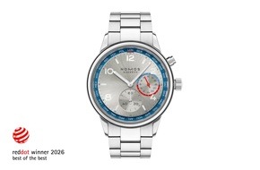 NOMOS Glash&uuml;tte: Flachste mechanische Weltzeituhr gewinnt Red Dot: Best of the Best 2026 / NOMOS Glash&uuml;tte erzielt 94 von 100 Punkten.
