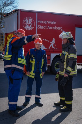 FW-AR: 24-Stunden-Schicht für den Feuerwehrnachwuchs