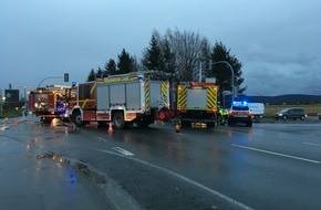 Freiwillige Feuerwehr Lage: FW Lage: Verkehrsunfall mit eingeklemmter Person - 13.03.2020 - 06:15 Uhr