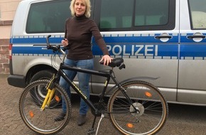 Polizeiinspektion Hameln-Pyrmont/Holzminden: POL-HOL: Wessen Fahrrad ist das?
Polizei sucht erneut Eigentümer eines Fahrrades
- Hinweise auf einen Diebstahl liegen bisher nicht vor -