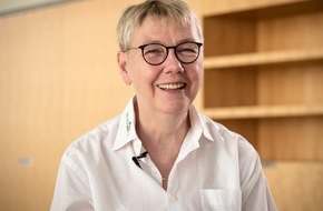 Tag der Deutschen Einheit: Einheitsbotschafterin Berlin / Sabine Werth: "Die ersten Fernsehbilder vom Mauerfall hielt ich noch für einen Film"