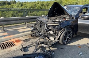 Polizei Bielefeld: POL-BI: Drei Verletzte bei Unfall nach Fahrstreifenwechsel