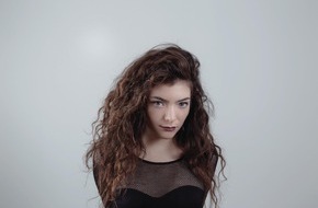 MCT Agentur GmbH: LORDE, die Grammy-gekürte Pop-Sensation aus Neuseeland, für ein exklusives Deutschlandkonzert am 29. Mai 2014 in Berlin (FOTO)