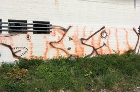 Polizeipräsidium Konstanz: POL-KN: (VS-Villingen) Grafiti an einem Firmengebäude (27.04.2020)