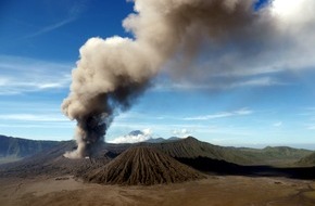 ZDF: "Terra X" über Vulkane, Erdbeben und Stürme /  ZDF-Dreiteiler "Wilder Planet" (BILD)