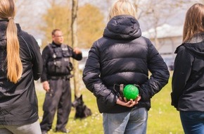 Bundespolizeiinspektion Rostock: BPOL-HRO: "GirlsDay-Zukunftstag" bei der Bundespolizeiinspektion Rostock