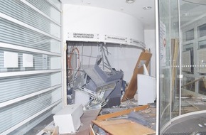 Polizei Rhein-Erft-Kreis: POL-REK: 200814-4: Sprengung eines Geldautomaten - Erftstadt
