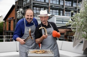 ZDF: ZDF lässt nichts anbrennen /  "Deutschlands größte Grillshow" mit Johann Lafer und Horst Lichter (BILD)
