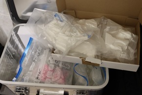 ZOLL-F: Mutmaßliche Darknetdealer-Gruppierung zerschlagen / Zoll und Polizei heben Drogenlager und Cannabisplantage aus / vier Haftbefehle vollstreckt / Server gesichert