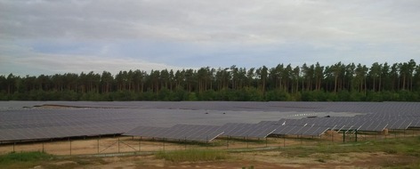 E.ON Energie Deutschland GmbH: E.ON und IBC SOLAR nehmen Solarpark mit 7,45 Megawatt in Betrieb - grüne Energie für 2.400 Haushalte