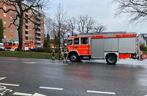 Feuerwehr Norderstedt: FW Norderstedt: Alter Kirchenweg - Schwelbrand in Aufzugselektrik