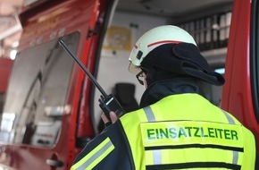 Feuerwehr Bochum: FW-BO: Verkehrsunfall auf der A448 Bochum-Weitmar
