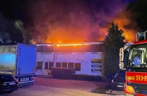 Kreisfeuerwehrverband Segeberg: FW-SE: Großfeuer zerstört Autowerkstatt