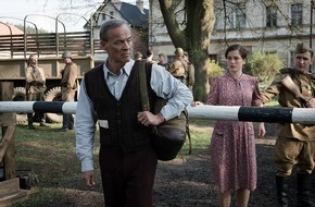 ZDF: Ausgezeichnetes ZDF-Programm: Publikumspreis Jupiter Award als "Bester TV-Spielfilm" für ZDF-Dreiteiler "TANNBACH &#8722; Schicksal eines Dorfes" (FOTO)