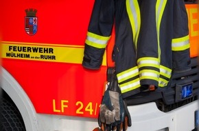 Feuerwehr Mülheim an der Ruhr: FW-MH: Verkehrsunfall auf der Paul-Kosmalla-Straße/ Kreuzungsbereich B1
